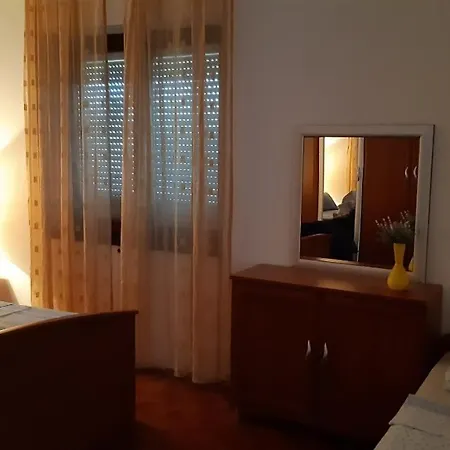 Delfina Apartment