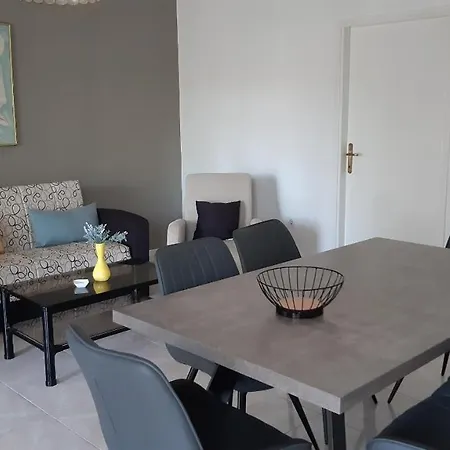 Delfina Apartamento